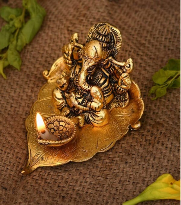 COPRASIA Ganesh Leaf Diya – Traditional Oil Lamp with Lord Ganesha Idol for Puja & Festive Decor